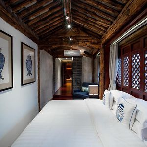 Deluxe Family Suite